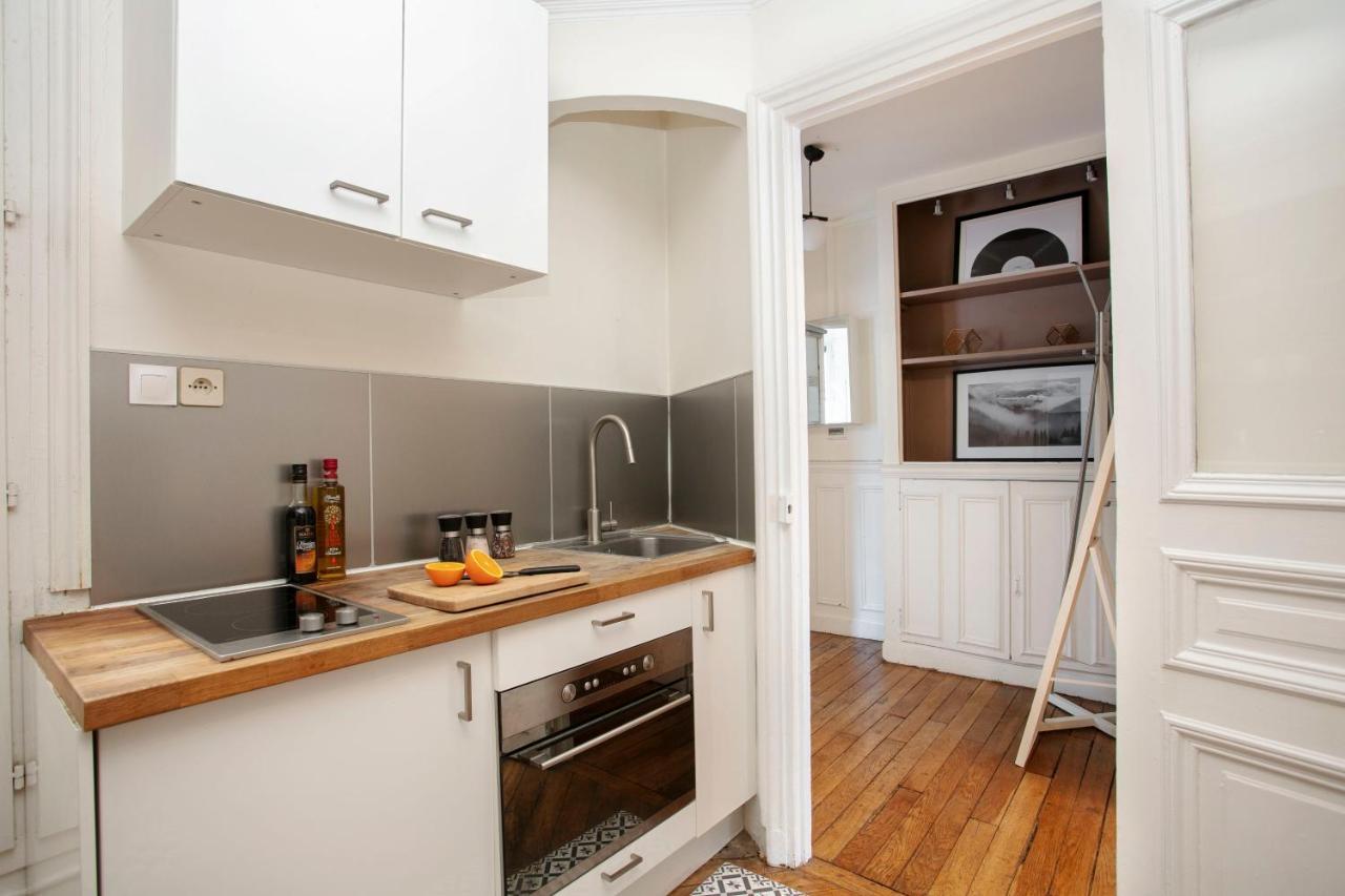Latin Quarter With Balcony - Cityapartmentstay Париж Екстериор снимка