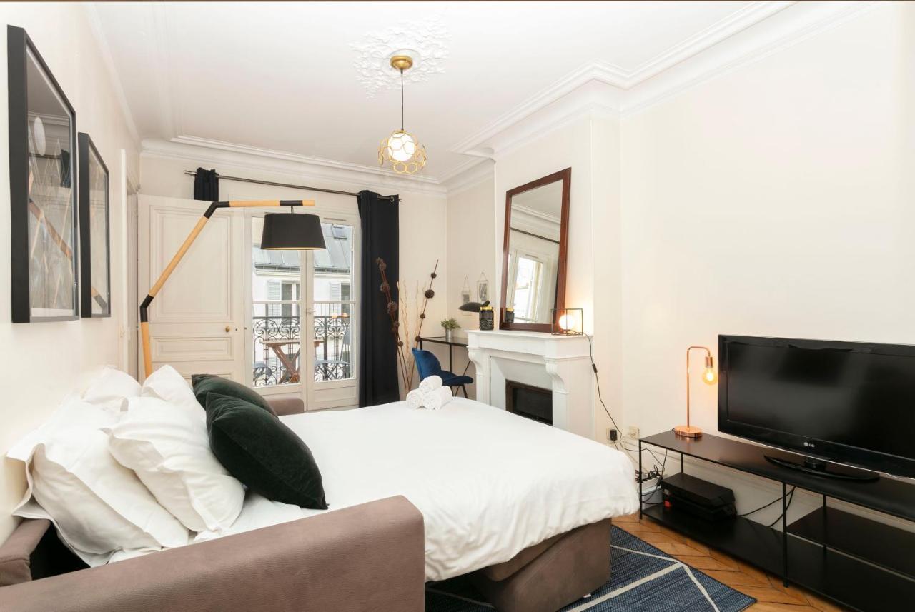 Latin Quarter With Balcony - Cityapartmentstay Париж Екстериор снимка
